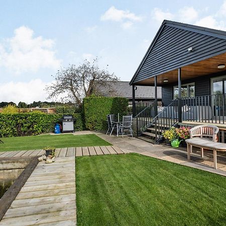 Sunset Lodge Brundall エクステリア 写真