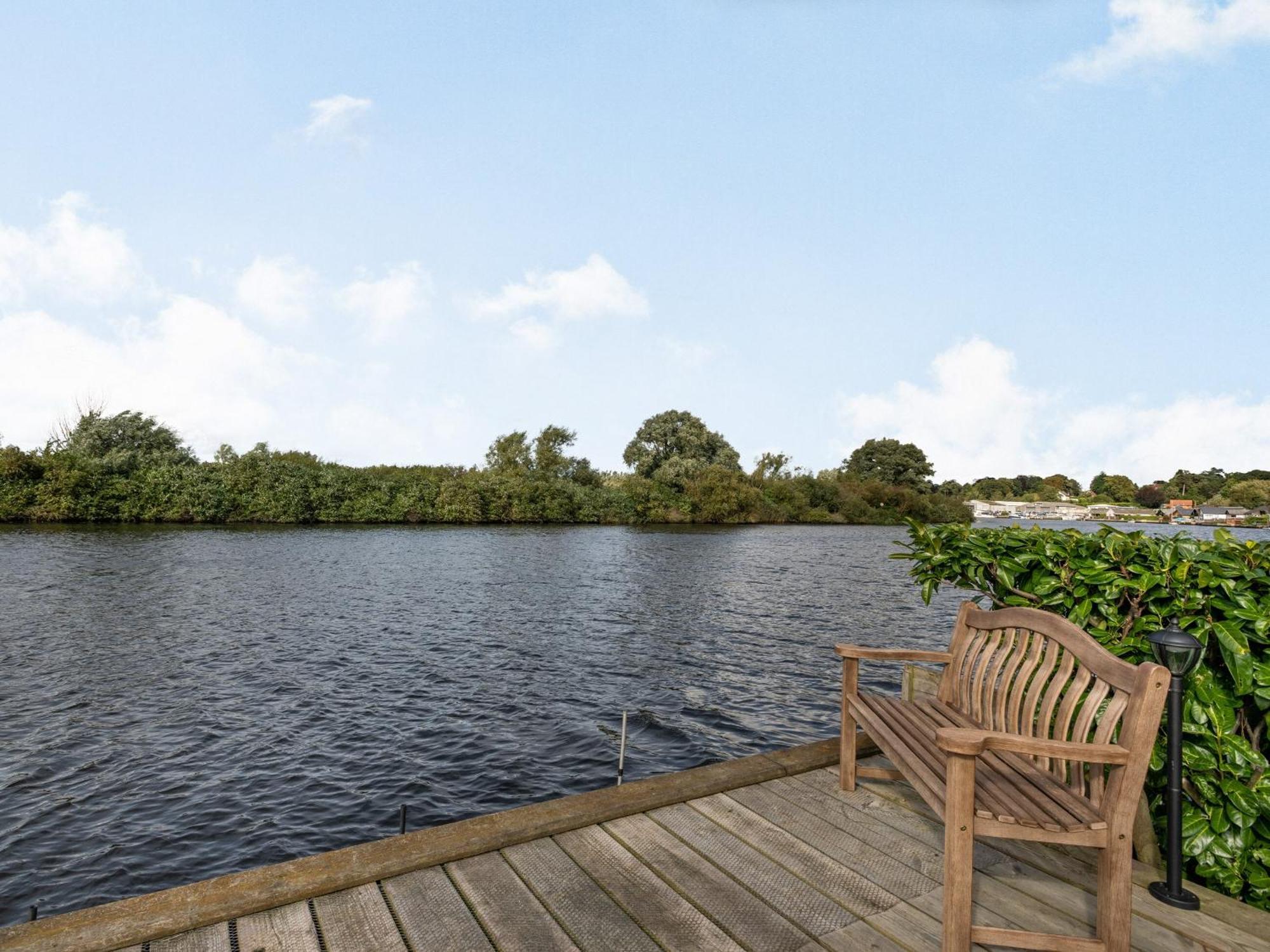 Sunset Lodge Brundall エクステリア 写真