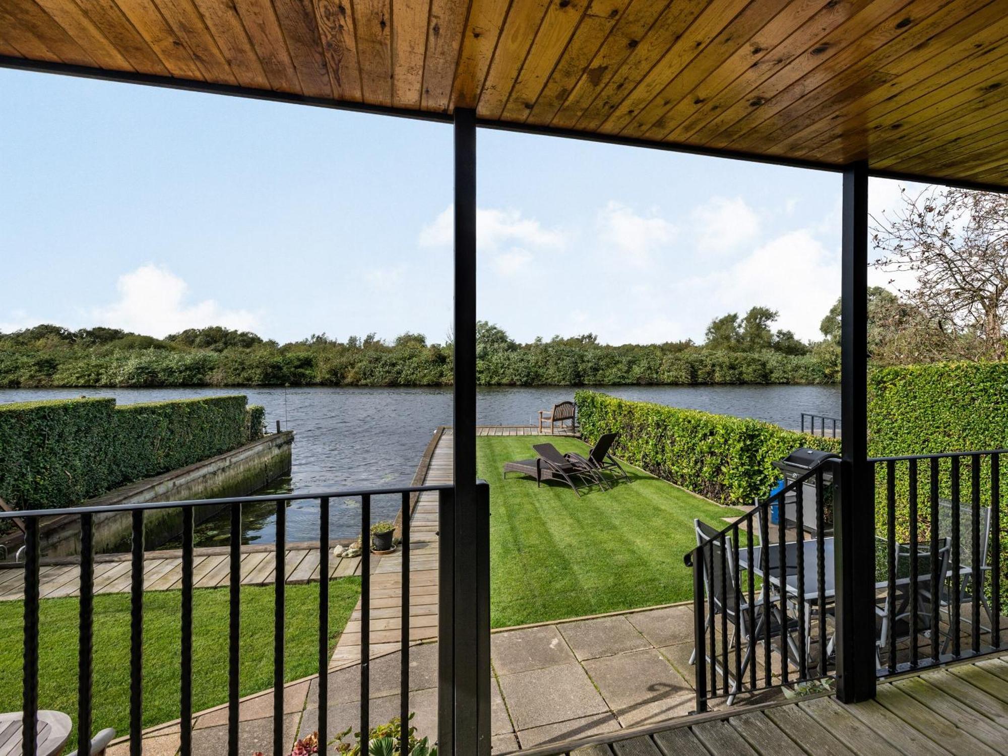 Sunset Lodge Brundall エクステリア 写真